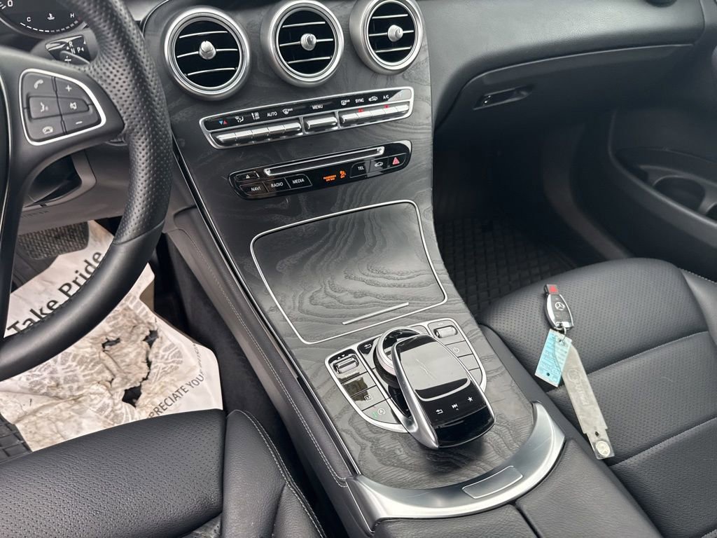 Used 2018 Mercedes-Benz GLC 300 4MATIC Coupe image 26