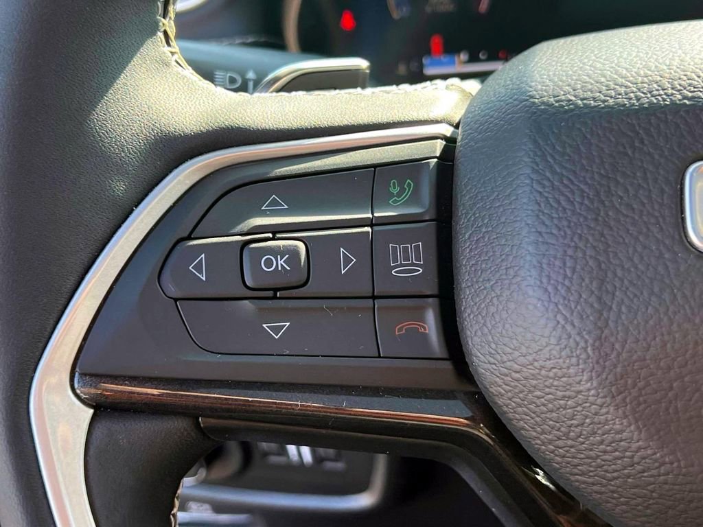 Certified 2023 Jeep Grand Cherokee Altitude image 22