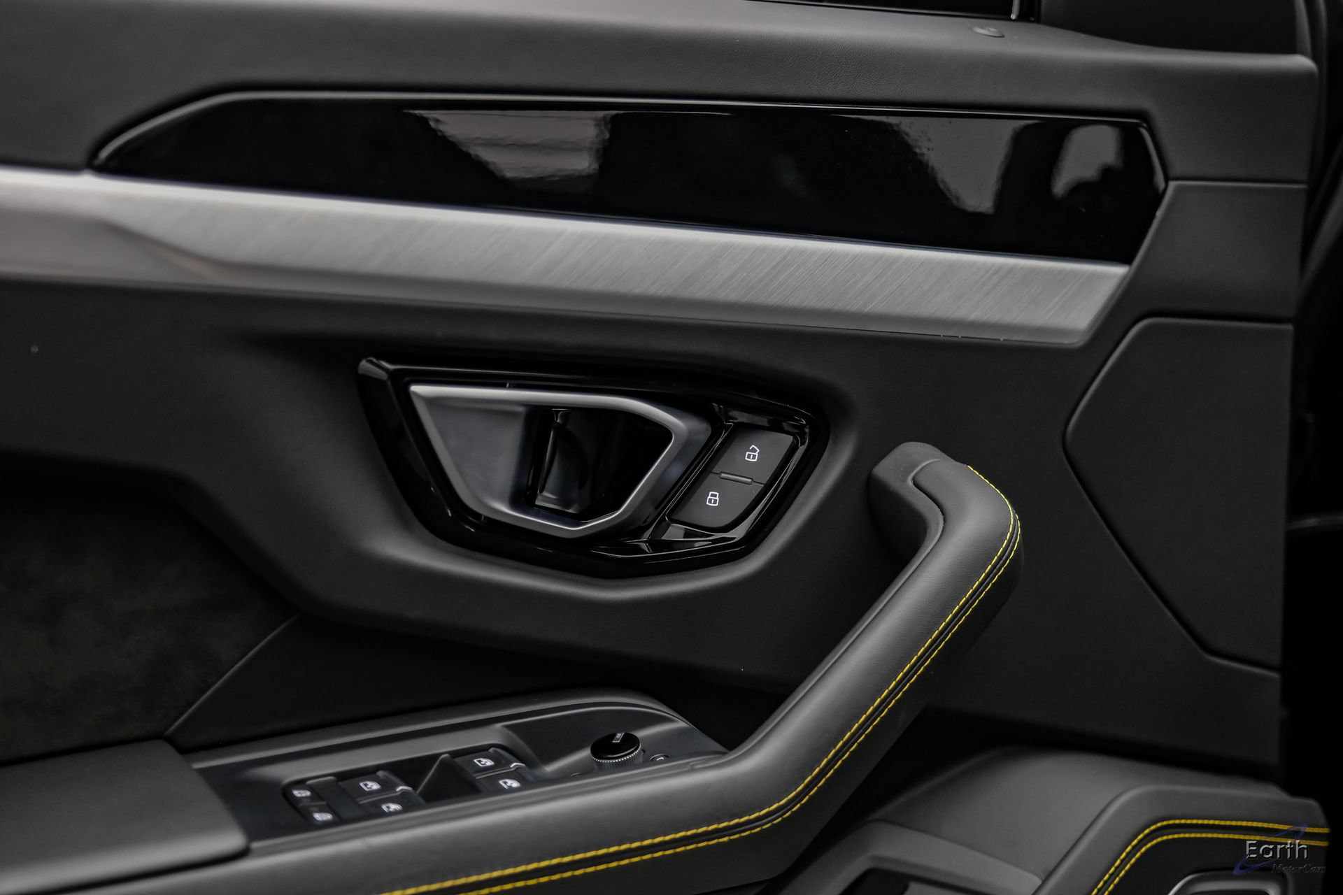 Used 2022 Lamborghini Urus AWD/4WD image 89