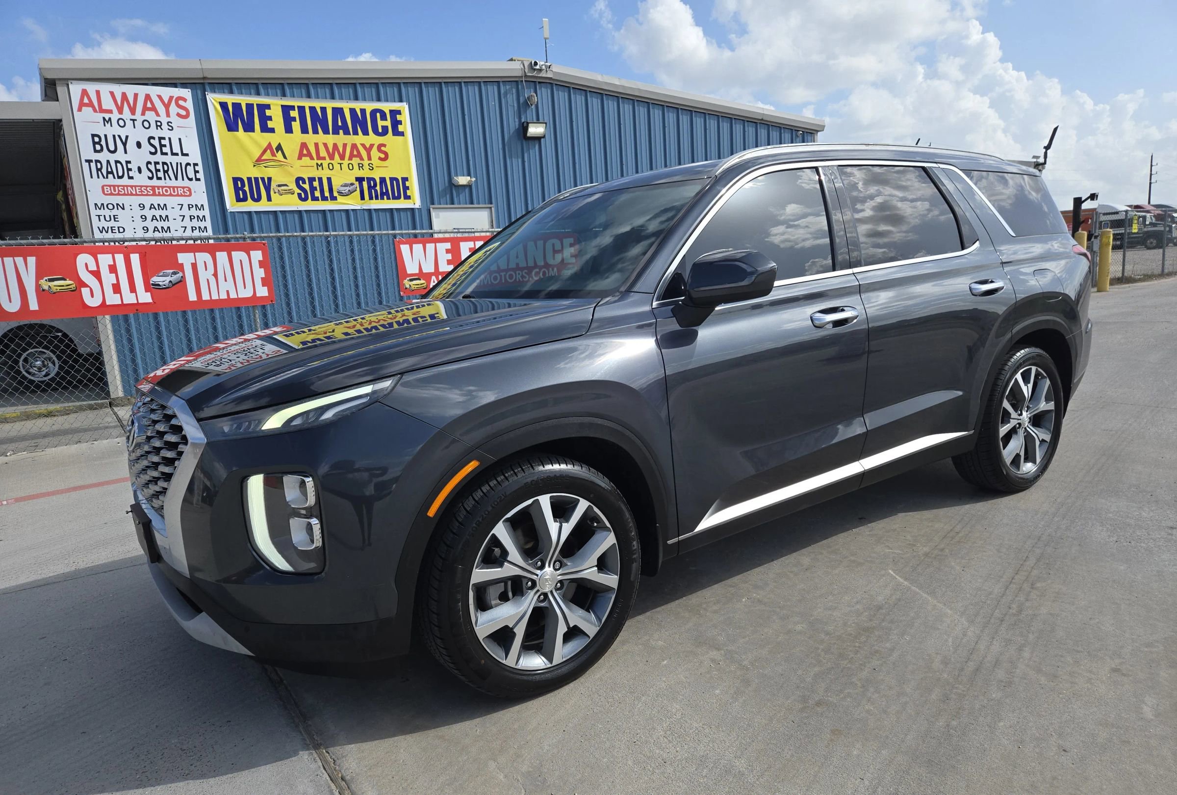 Used 2020 Hyundai Palisade SEL image 2