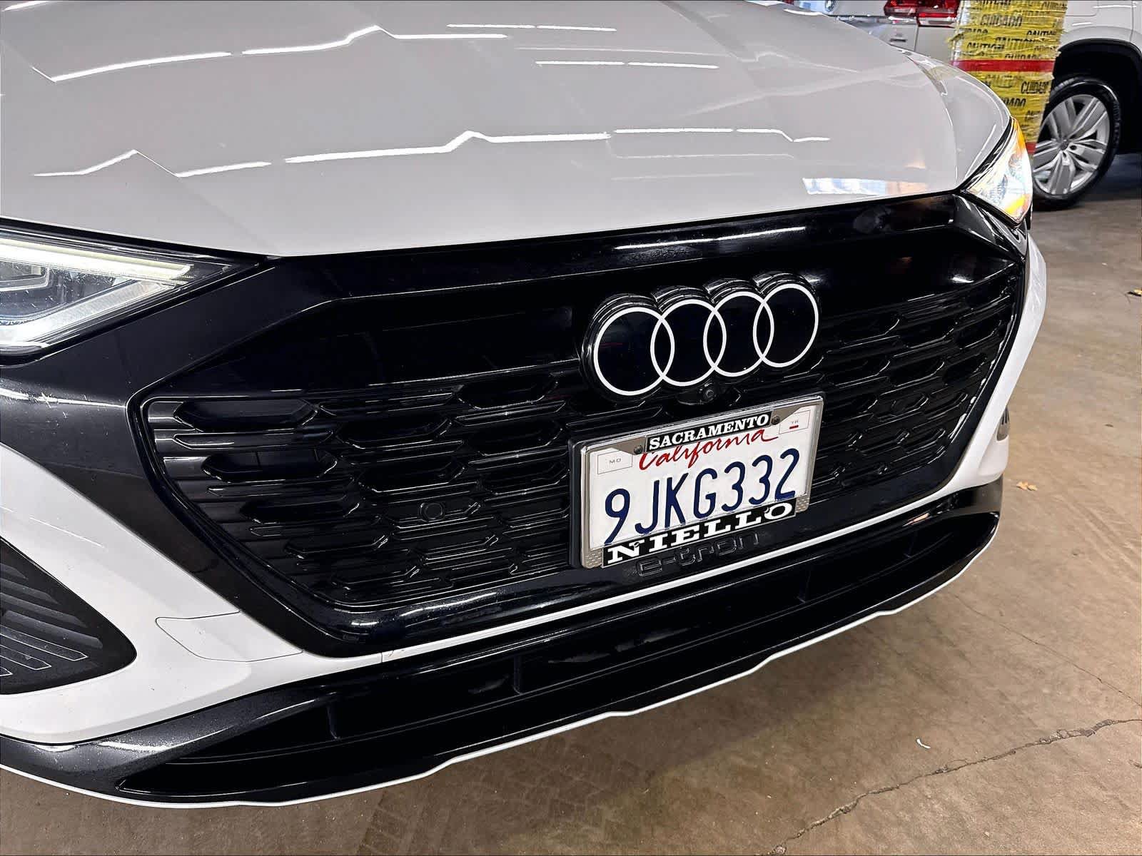 Used 2024 Audi Q8 e-tron Premium Plus AWD/4WD image 33