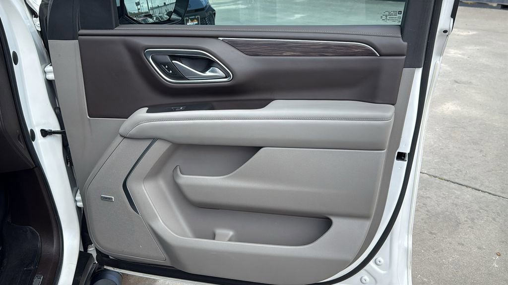 Used 2022 Chevrolet Suburban Z71 AWD/4WD image 33