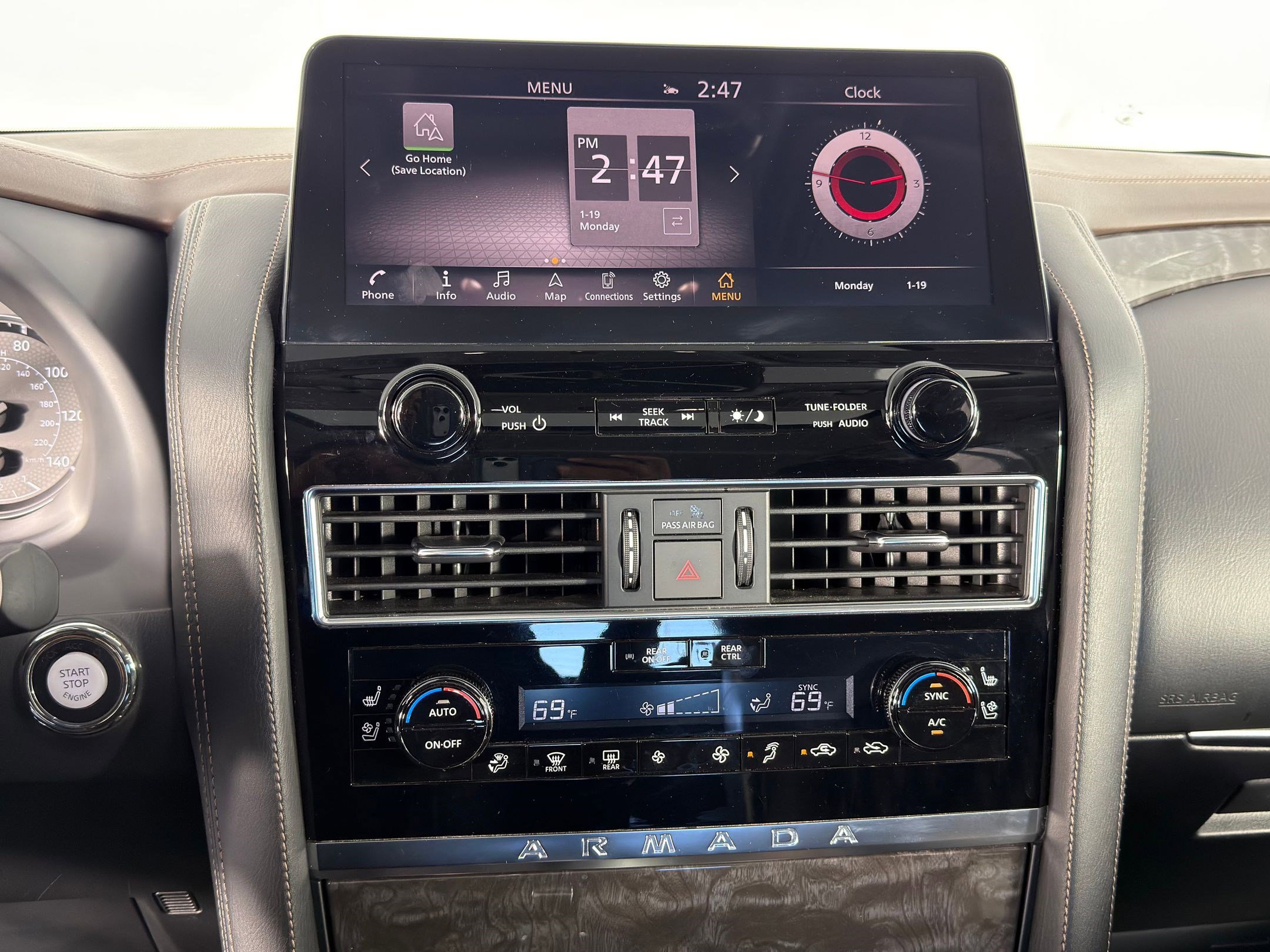 Used 2022 Nissan Armada Platinum w/ Captain's Chairs Package image 32