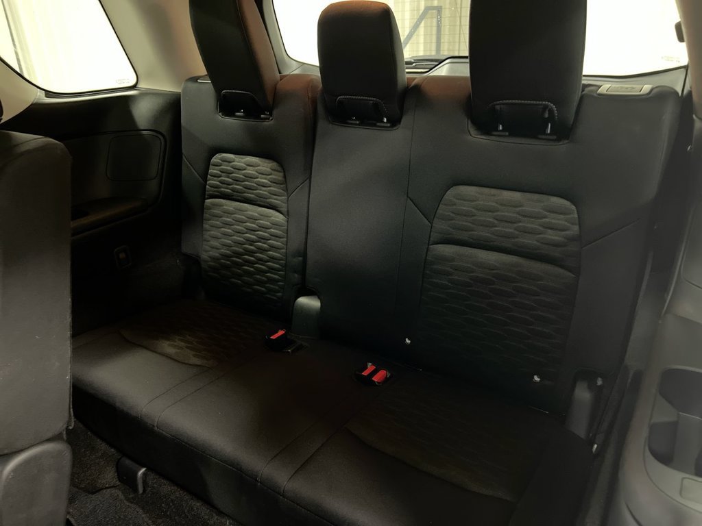 Used 2023 Nissan Pathfinder SV FWD image 23