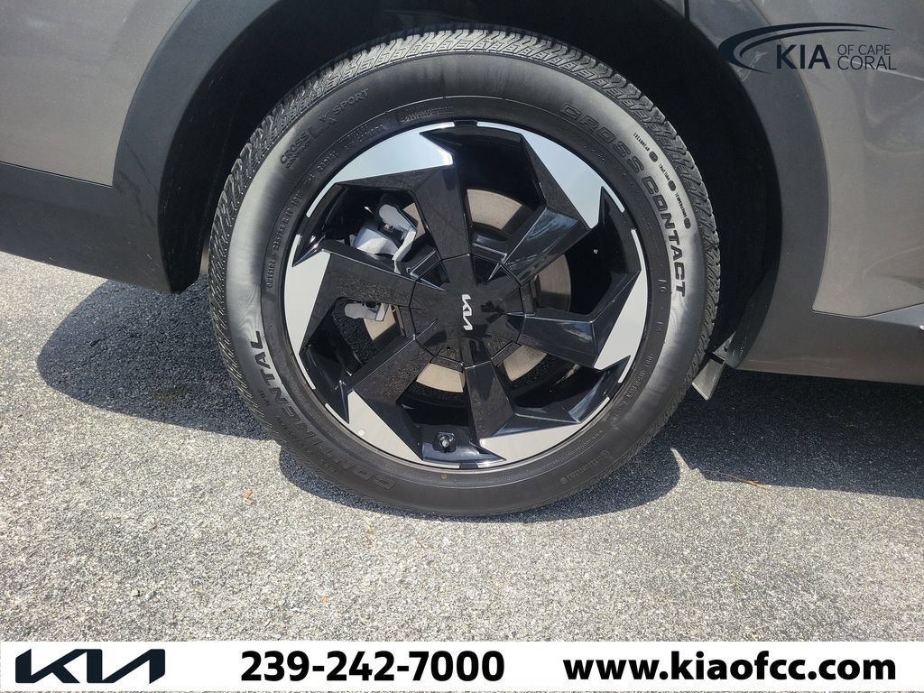Certified 2026 Kia Sorento EX FWD image 9