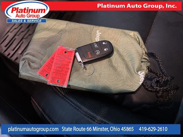 Used 2021 Jeep Grand Cherokee Trailhawk w/ Trailhawk Luxury Group AWD/4WD image 27