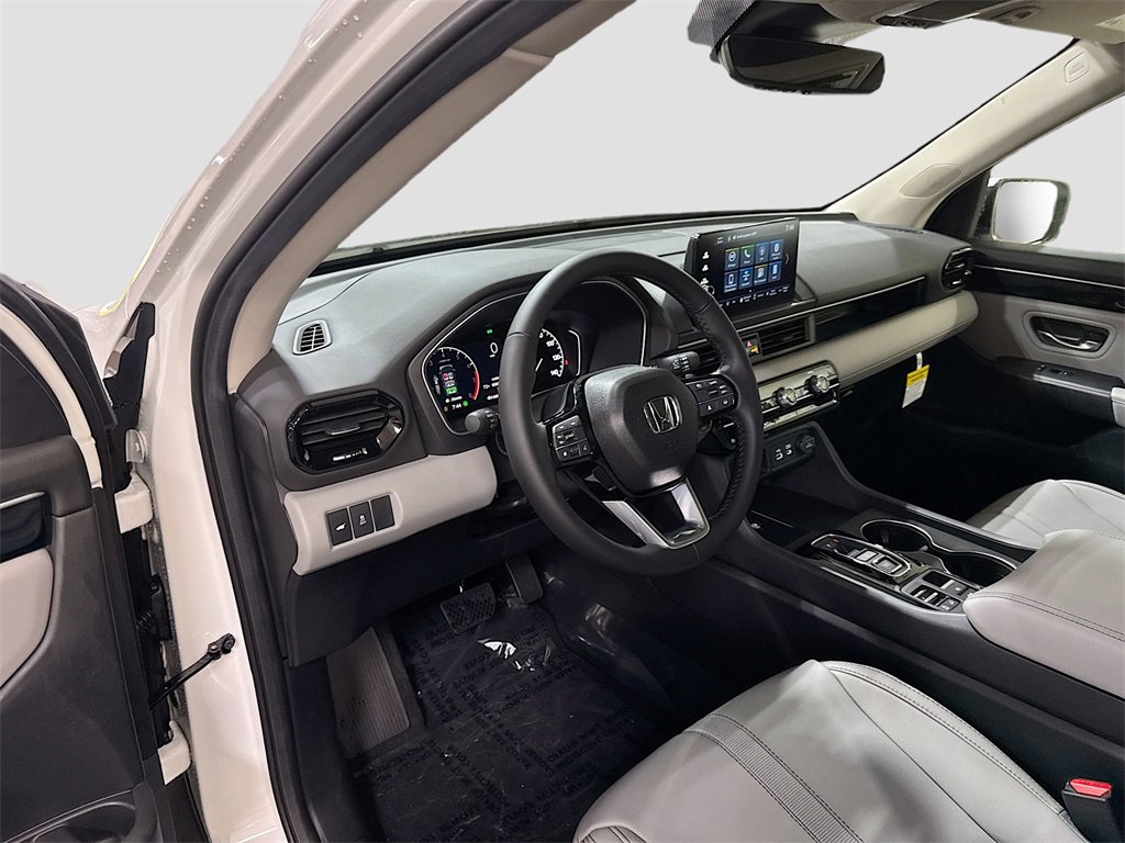 New 2025 Honda Pilot EX-L image 7