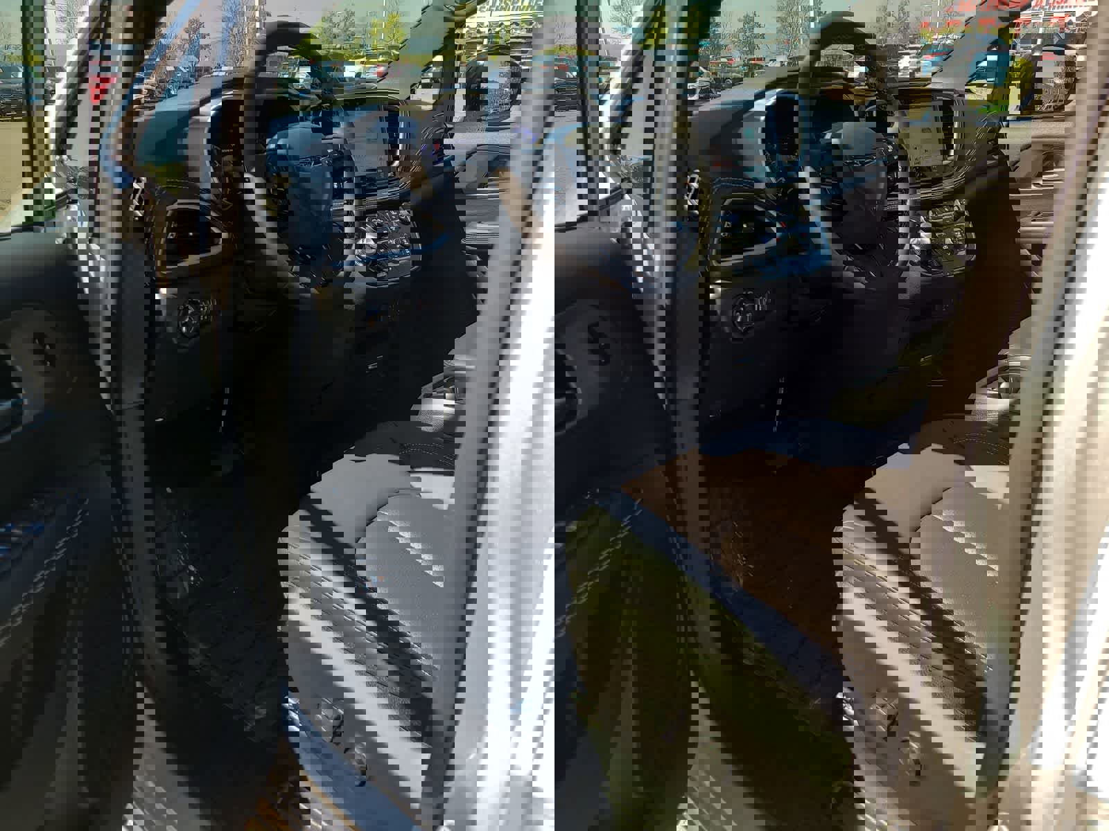 New 2026 Chrysler Pacifica Select image 10