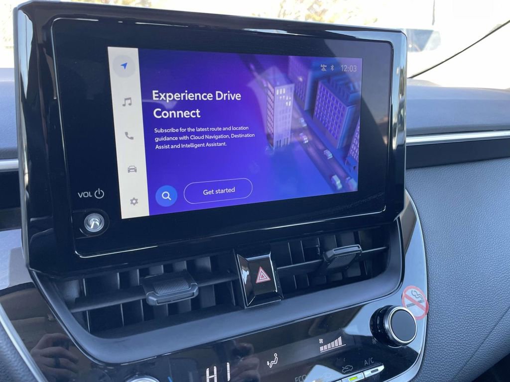 Used 2025 Toyota Corolla LE image 37