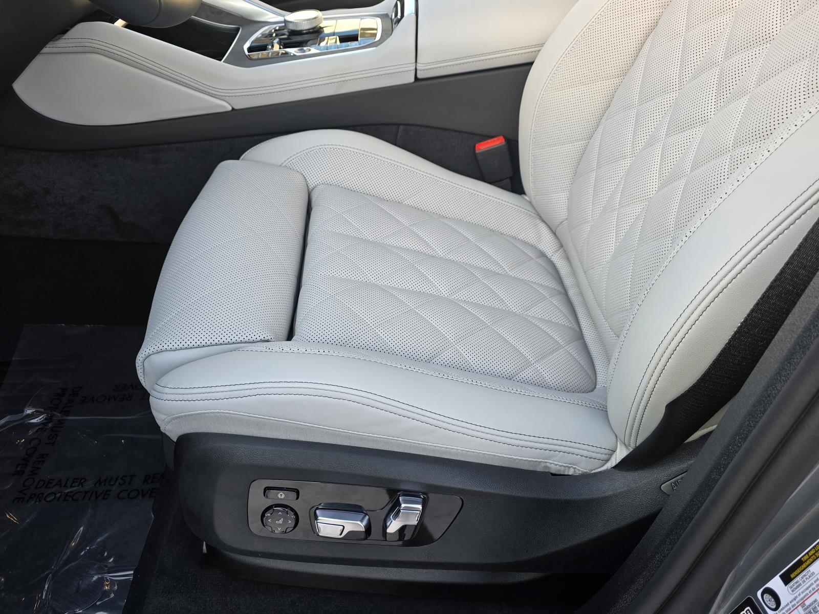 New 2026 BMW X6 xDrive40i w/ Executive Package image 15