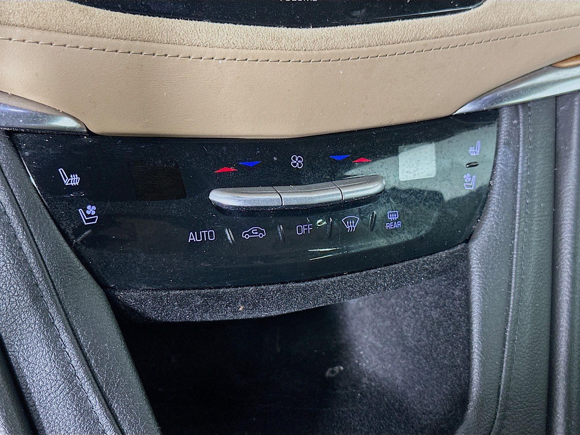 Used 2017 Cadillac XT5 Platinum w/ Driver Assist Package AWD/4WD image 24
