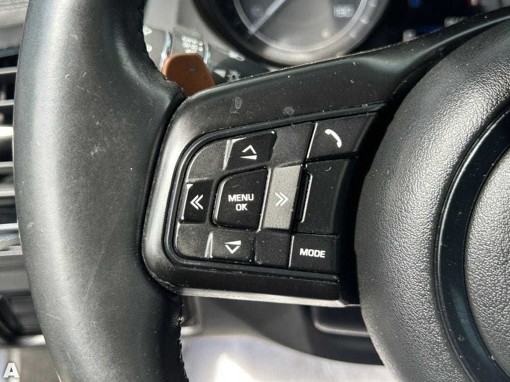 Used 2015 Jaguar F-TYPE S RWD image 25