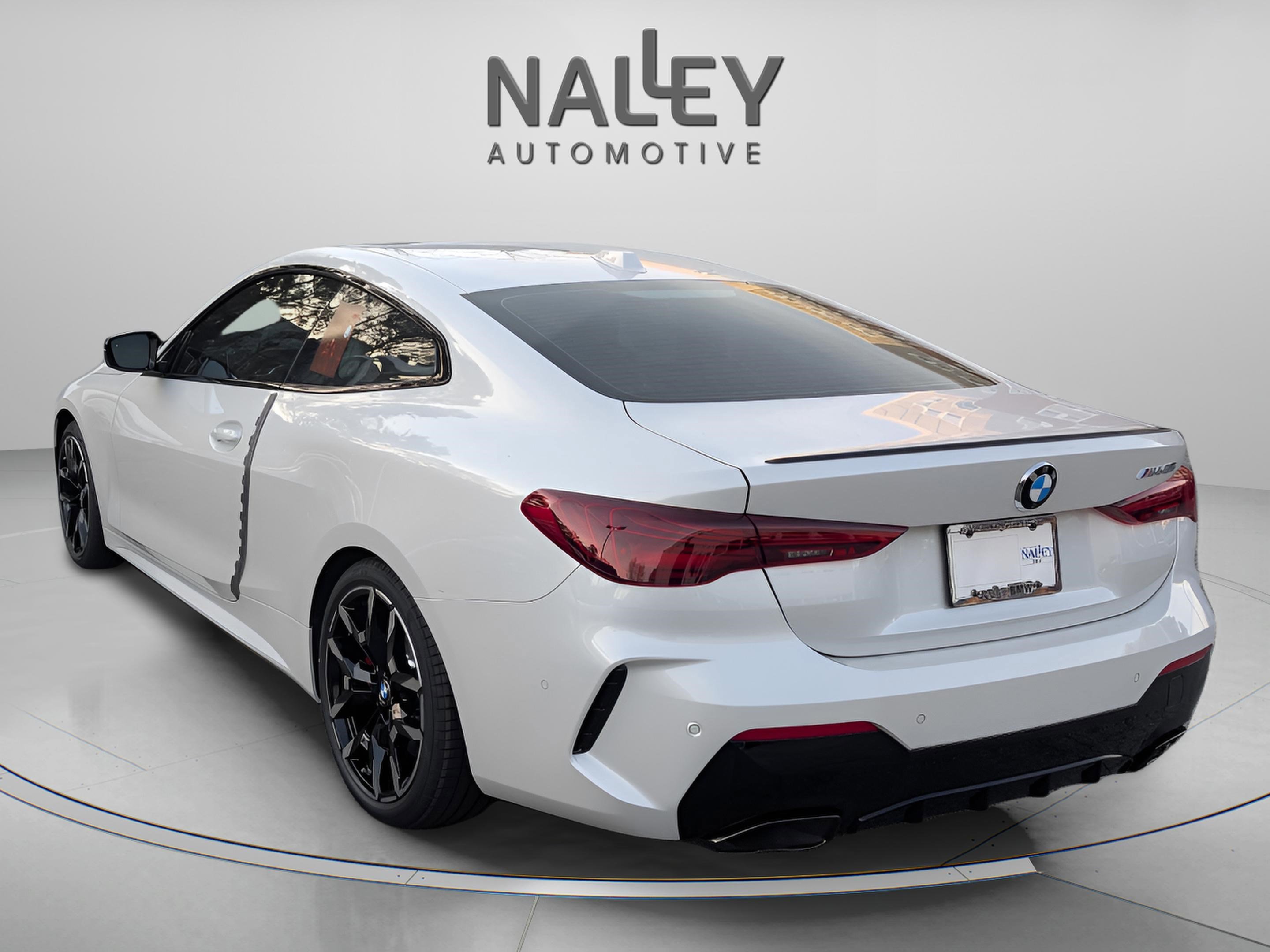 Used 2026 BMW M440i Coupe image 4