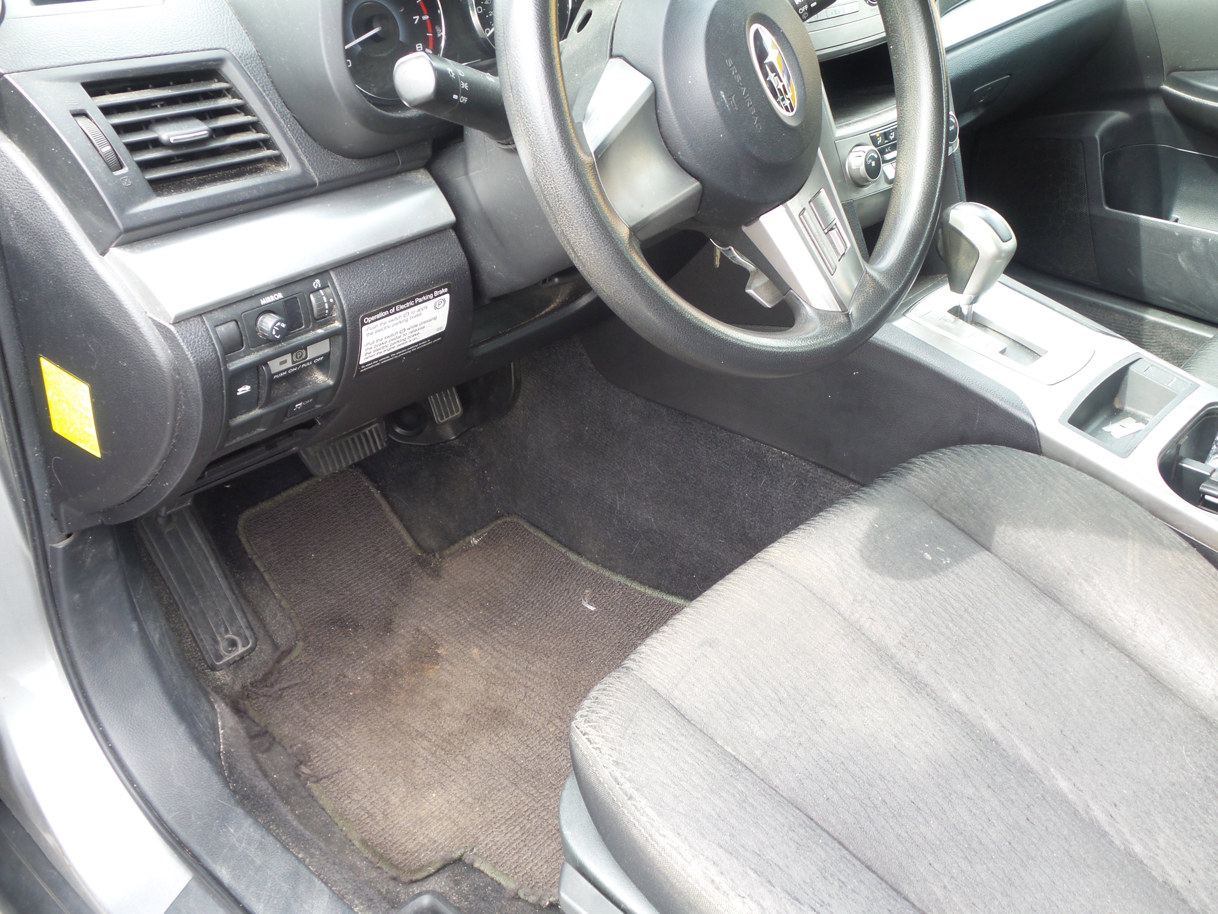 Used 2010 Subaru Outback 2.5i image 14