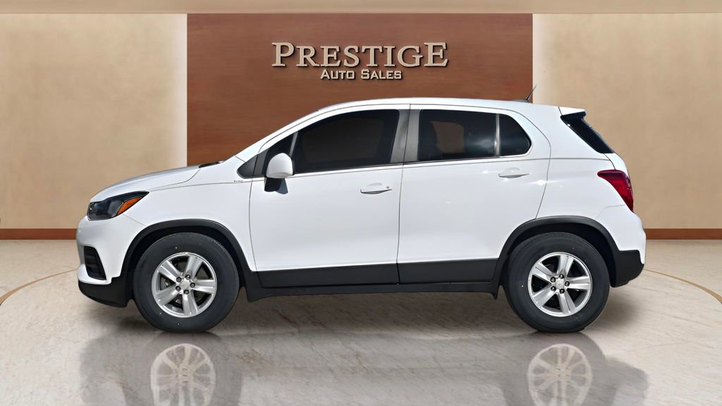 Used 2020 Chevrolet Trax LS image 2