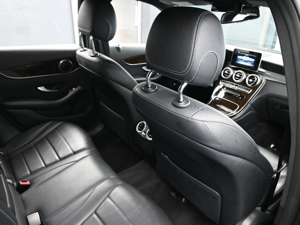 Used 2019 Mercedes-Benz GLC 300 4MATIC image 38