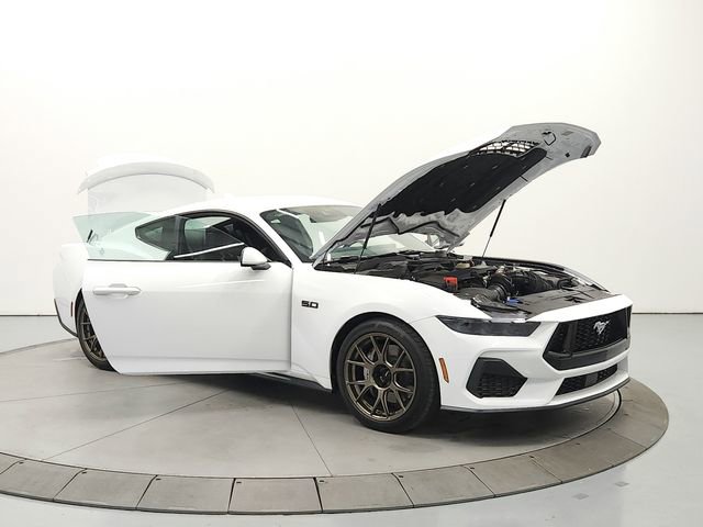 Used 2025 Ford Mustang GT RWD image 9