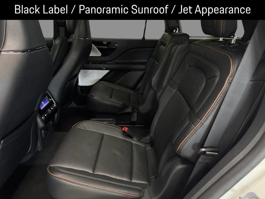 Certified 2025 Lincoln Aviator Black Label w/ Jet Appearance Package AWD/4WD image 12