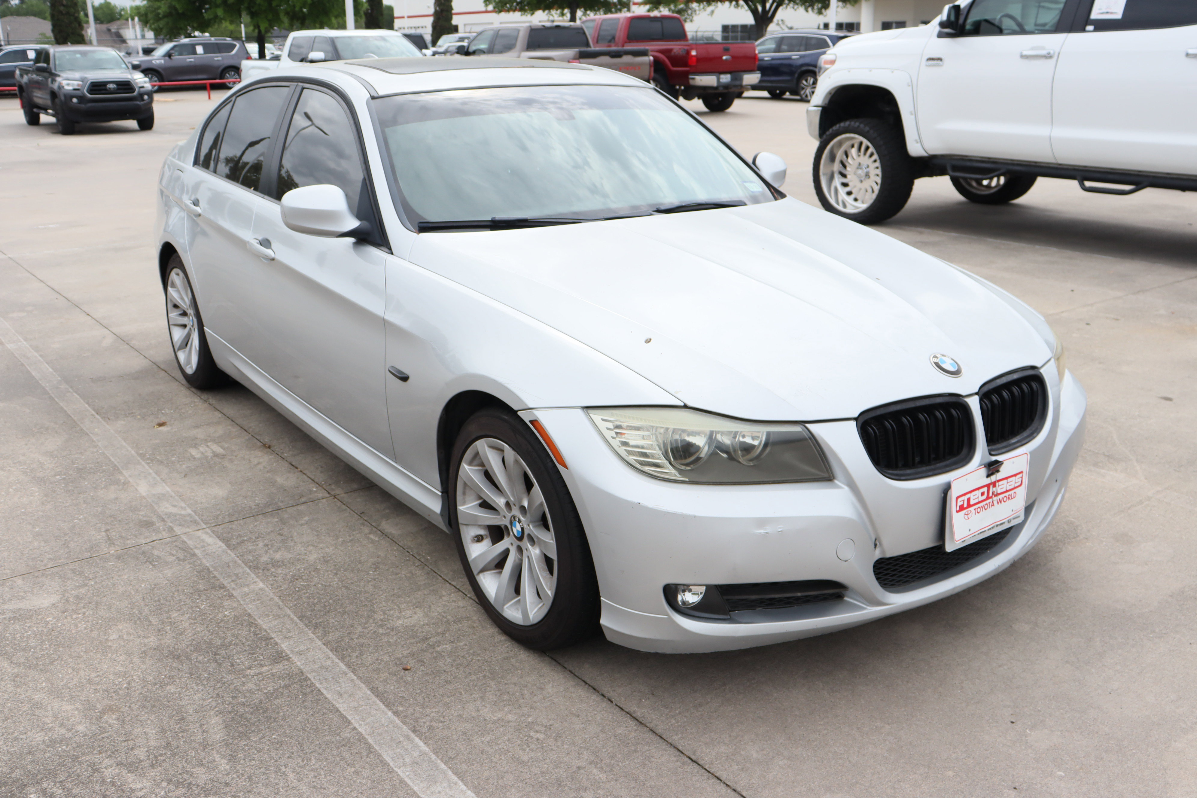 Used 2011 BMW 328i Sedan image 2