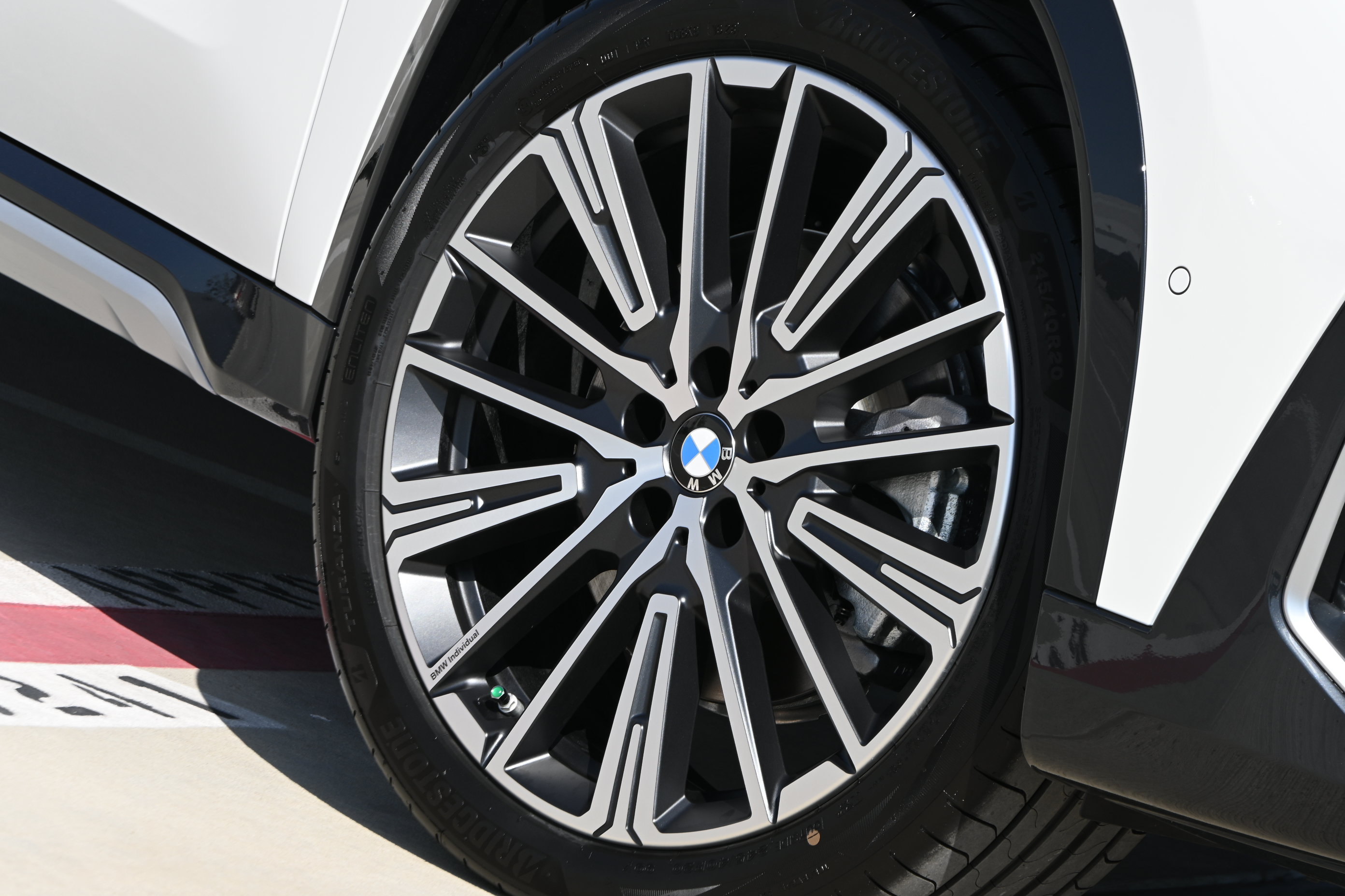 New 2027 BMW X1 xDrive28i AWD/4WD image 10