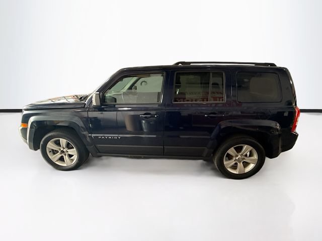 Used 2014 Jeep Patriot Latitude FWD image 9