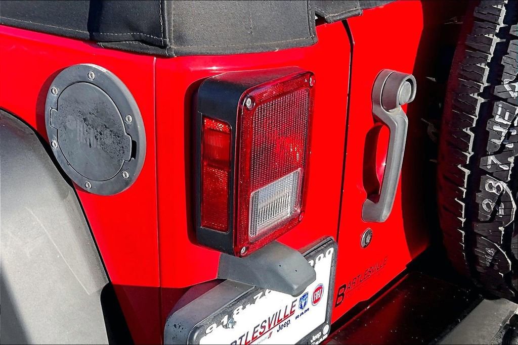 Used 2016 Jeep Wrangler Unlimited Willys image 26