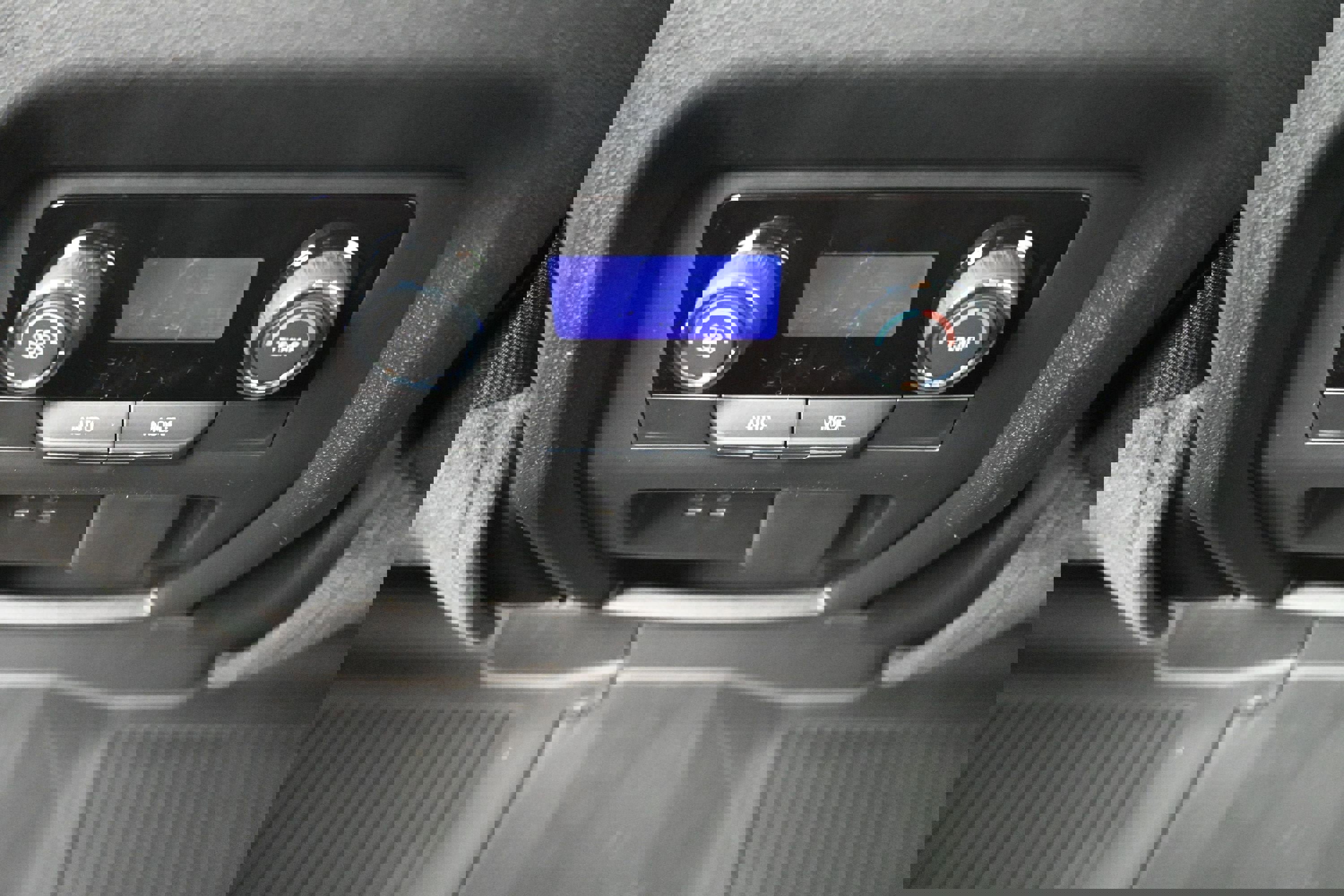 New 2026 Chevrolet Traverse LT FWD image 23