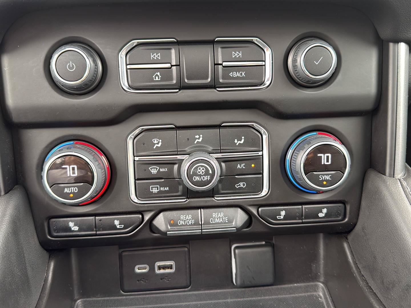 Used 2023 Chevrolet Tahoe Z71 AWD/4WD image 16