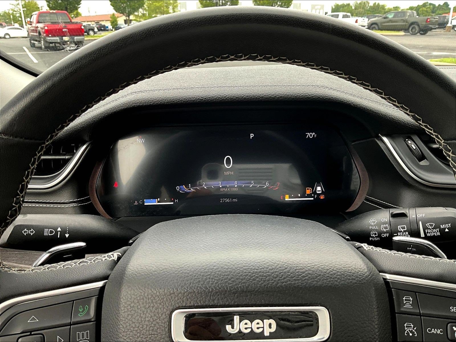 Used 2023 Jeep Grand Cherokee L Limited AWD/4WD image 13