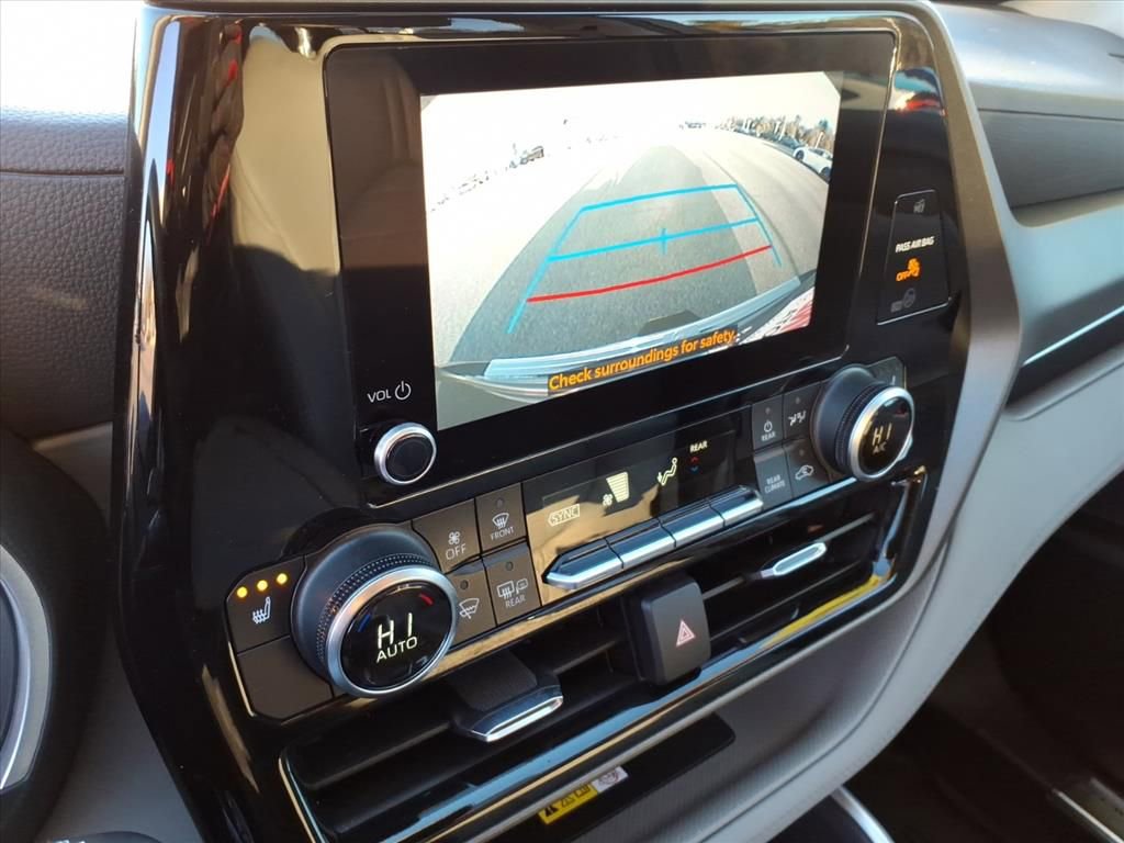 Used 2023 Toyota Highlander XLE image 37