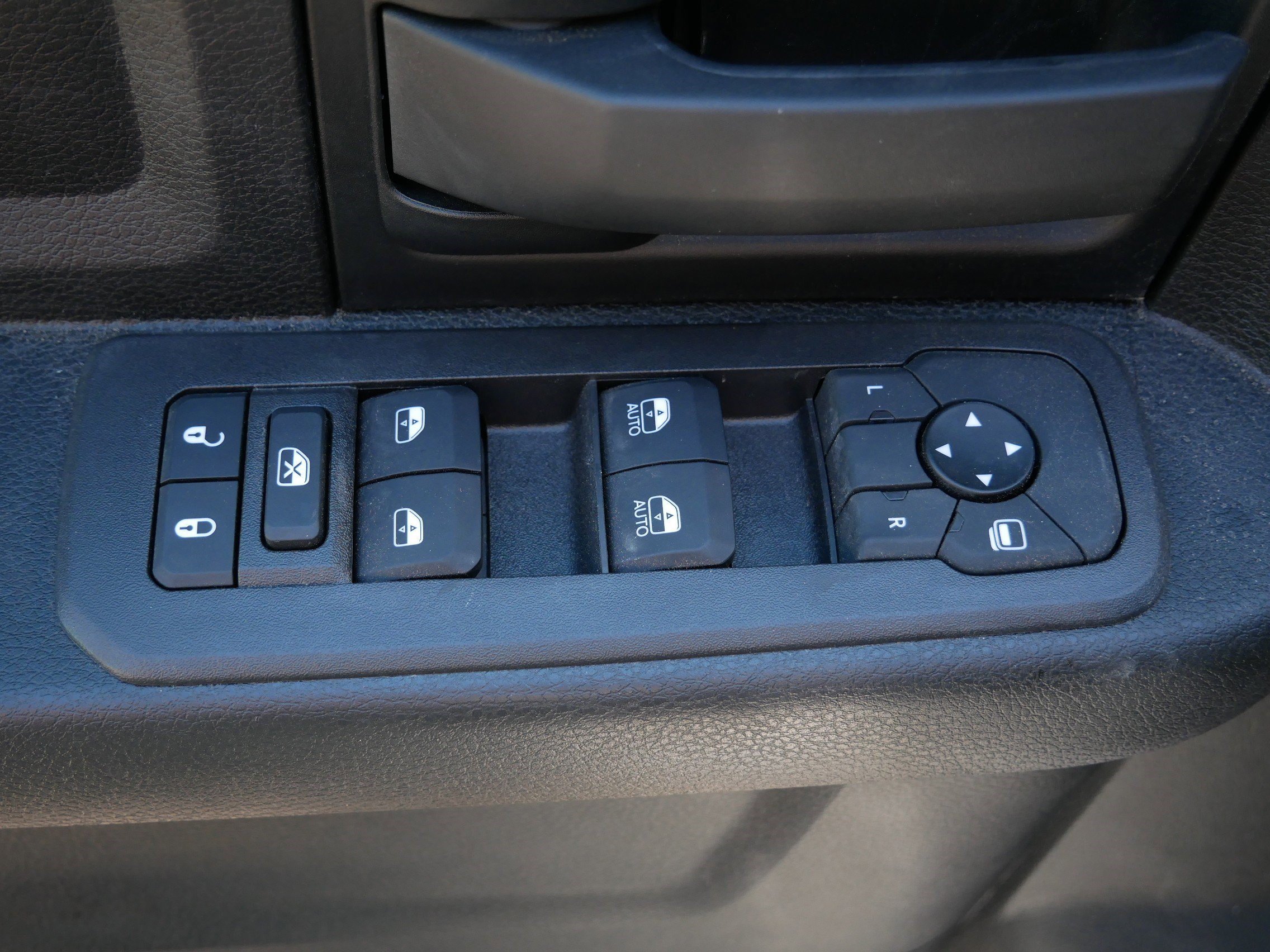 New 2025 RAM 2500 Tradesman AWD/4WD image 13