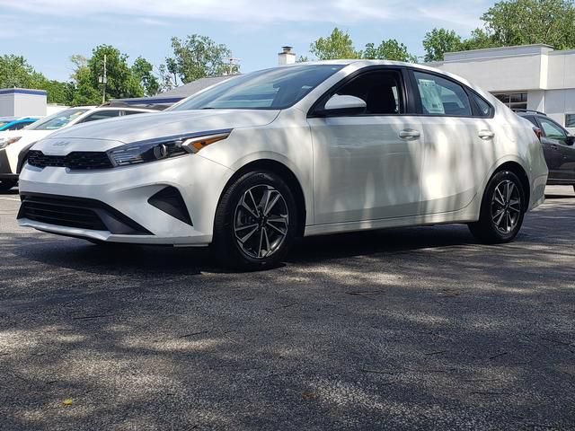 Used 2023 Kia Forte LXS FWD image 7