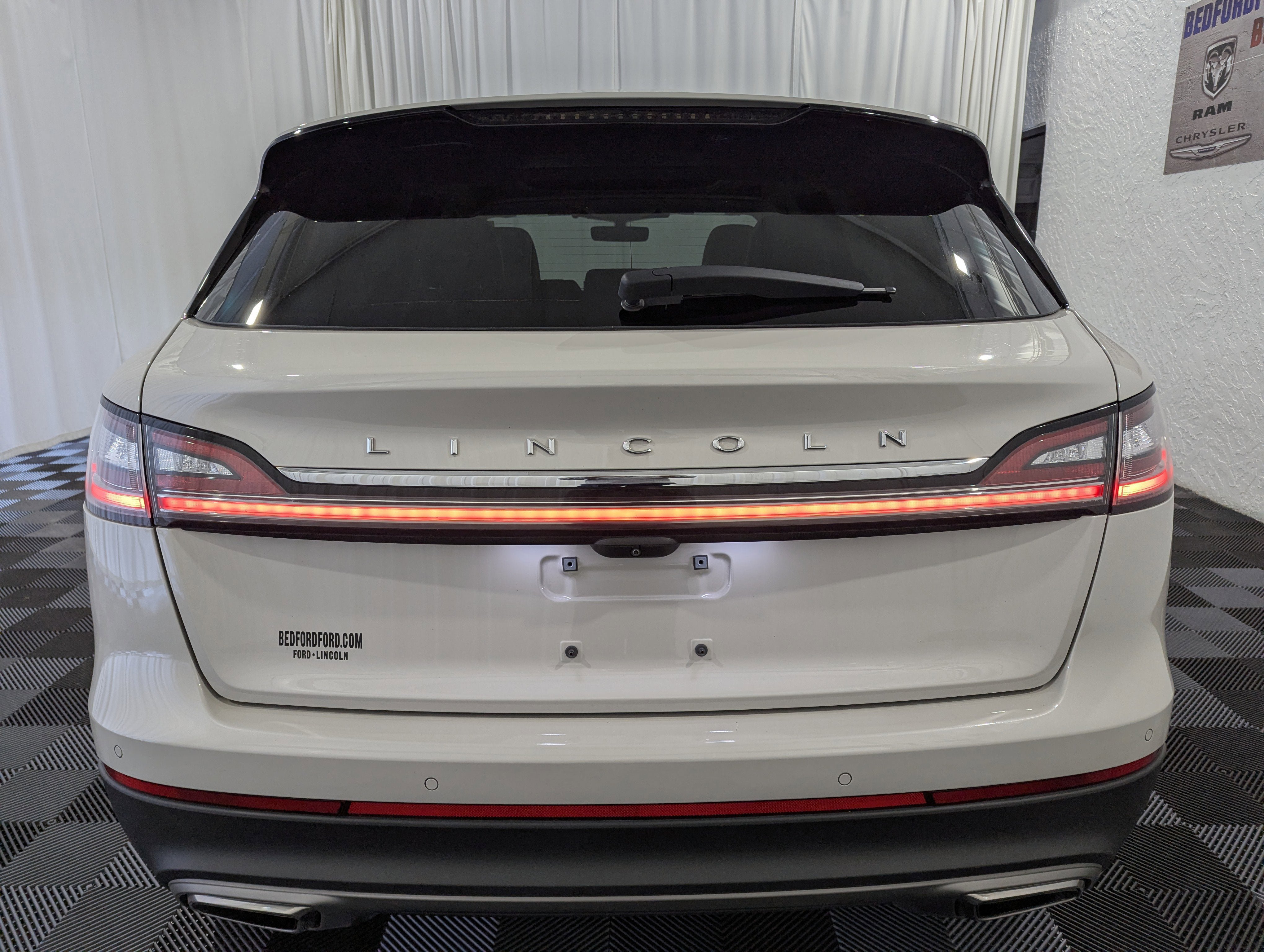 Used 2023 Lincoln Nautilus Reserve AWD/4WD image 8