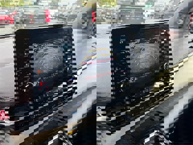 Certified 2023 Toyota Sienna Platinum image 24