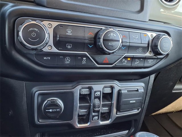 Used 2019 Jeep Wrangler Unlimited Sahara w/ Safety Group image 9