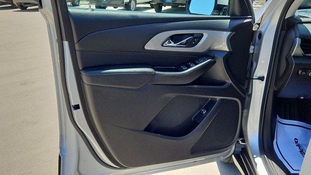 Used 2020 Chevrolet Traverse LT FWD image 21