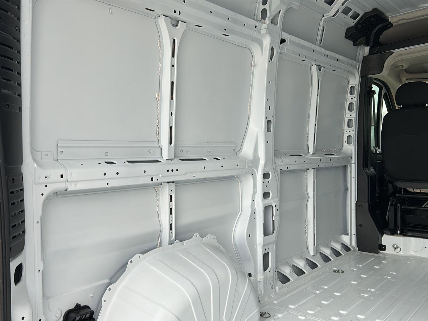 Used 2024 RAM ProMaster 2500 w/ Convenience Group image 16