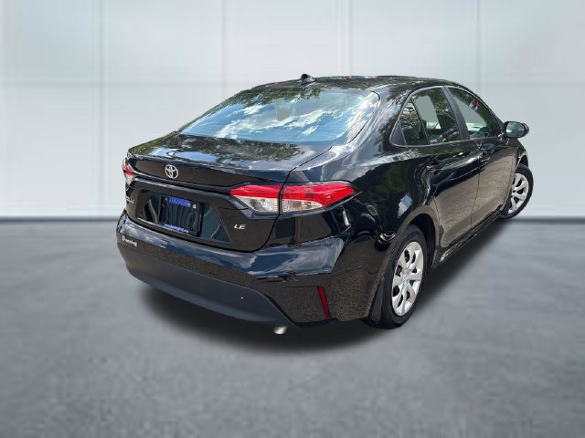 Used 2025 Toyota Corolla LE FWD image 4