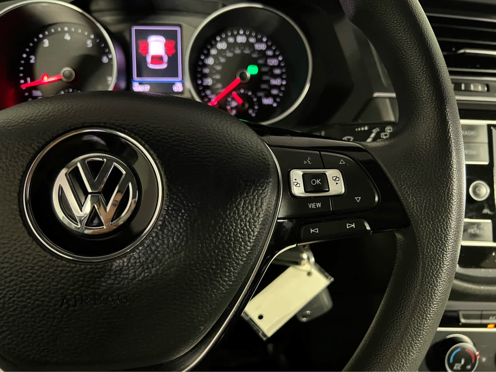 Used 2021 Volkswagen Tiguan S image 16