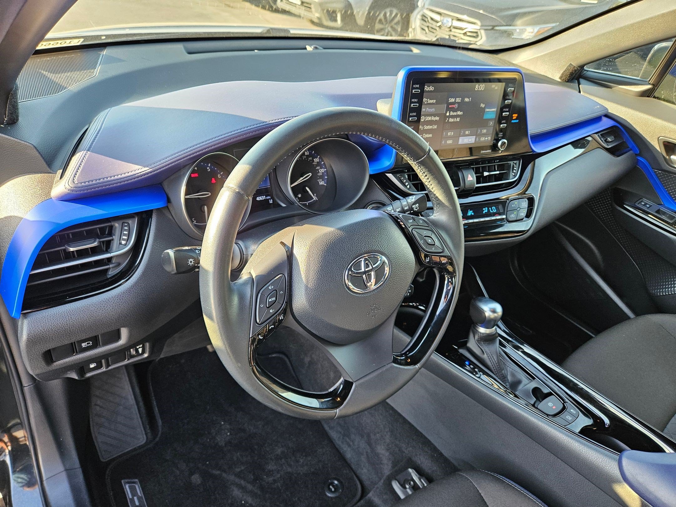 Used 2020 Toyota C-HR XLE FWD image 17