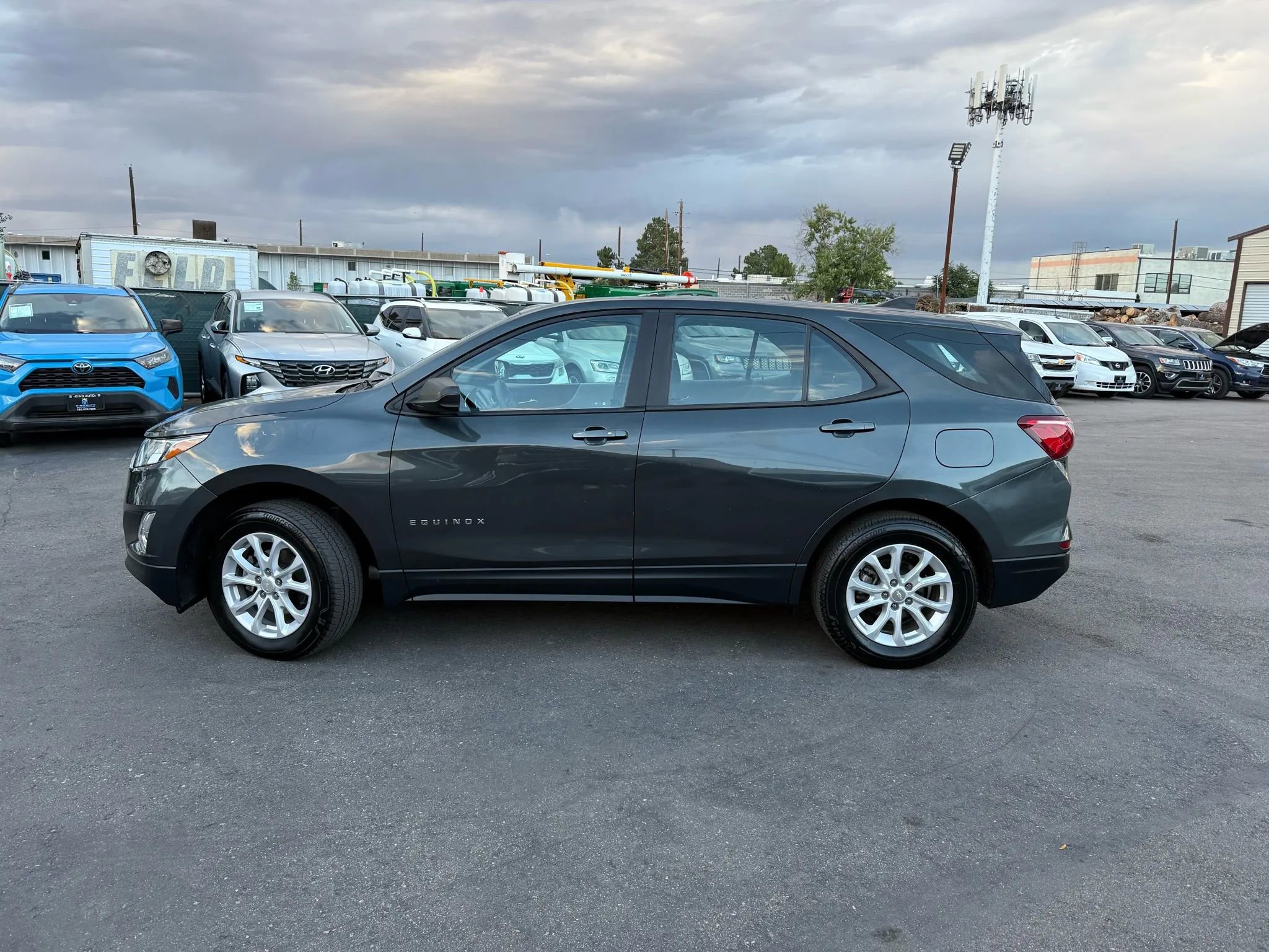 Used 2020 Chevrolet Equinox LS image 3