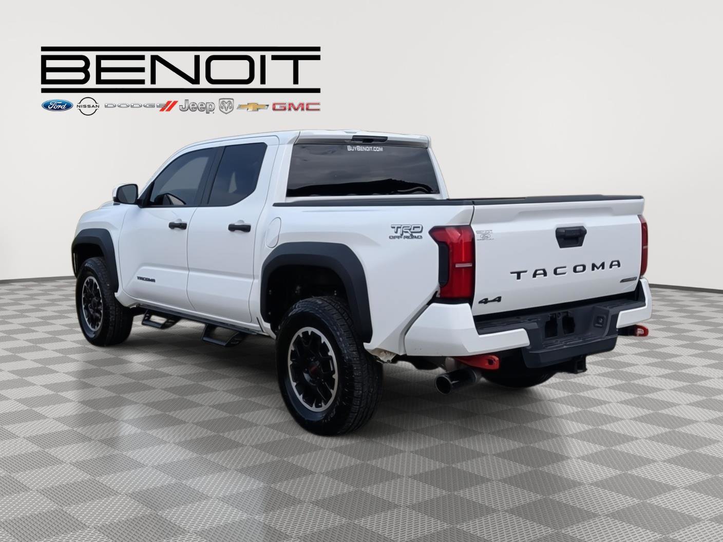 Used 2024 Toyota Tacoma TRD Off-Road AWD/4WD image 7