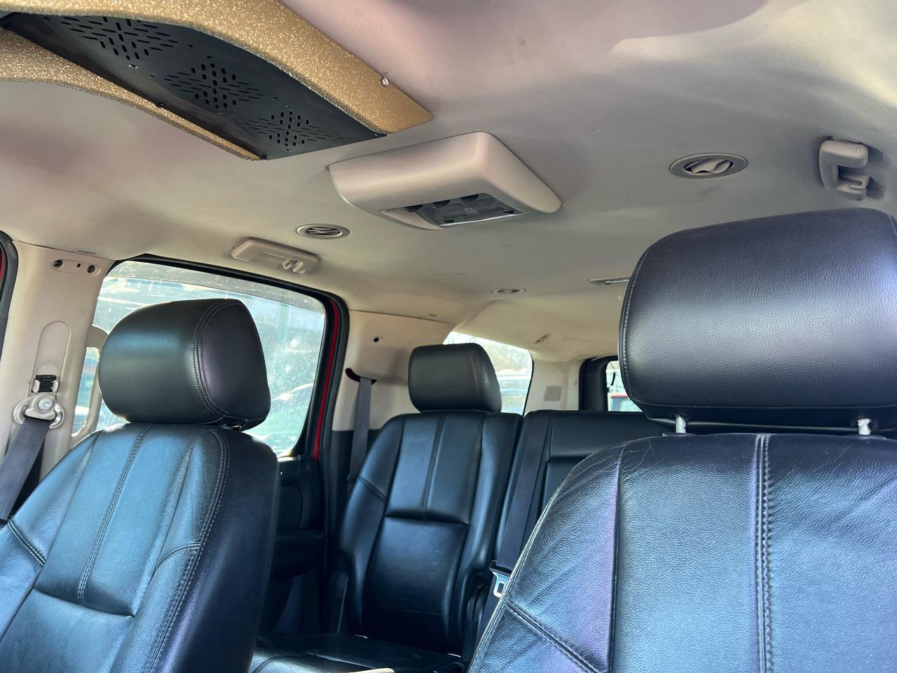 Used 2009 Chevrolet Suburban 2500 LS w/ Skid Plate Package AWD/4WD image 10