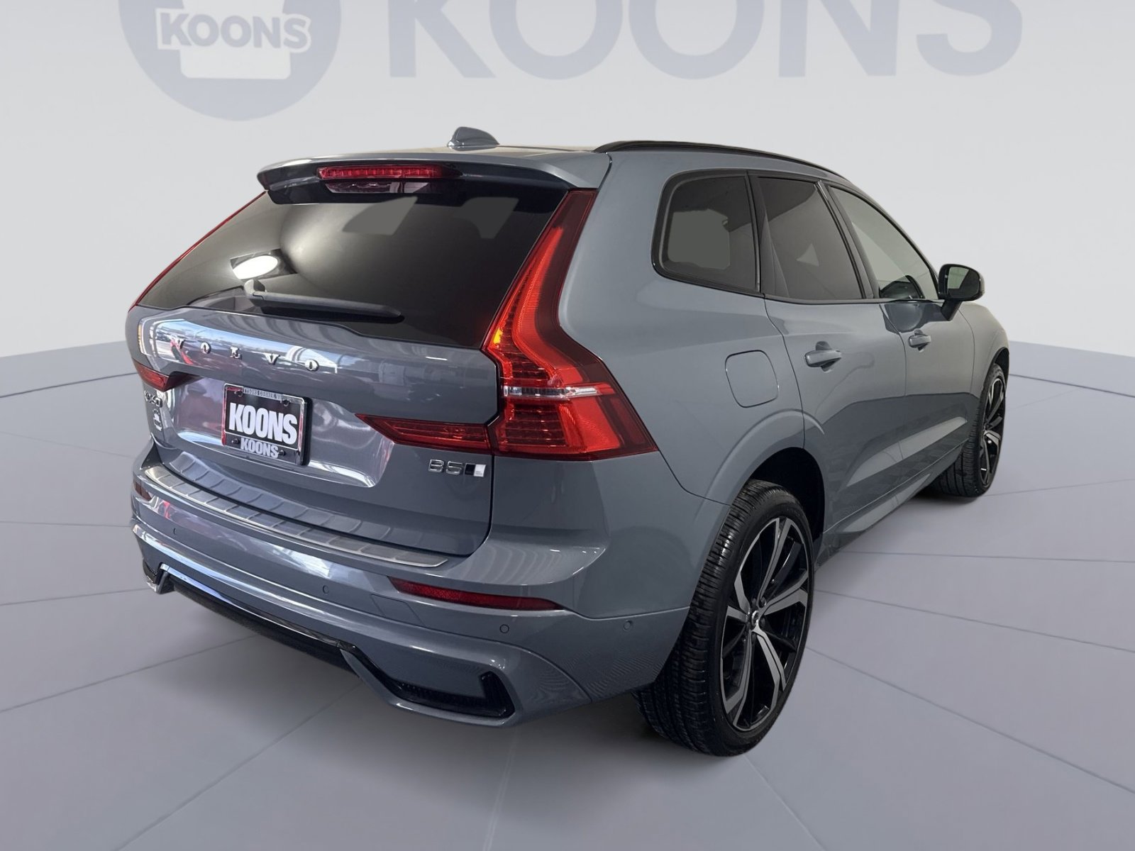 Used 2023 Volvo XC60 B5 Ultimate w/ Climate Package image 7