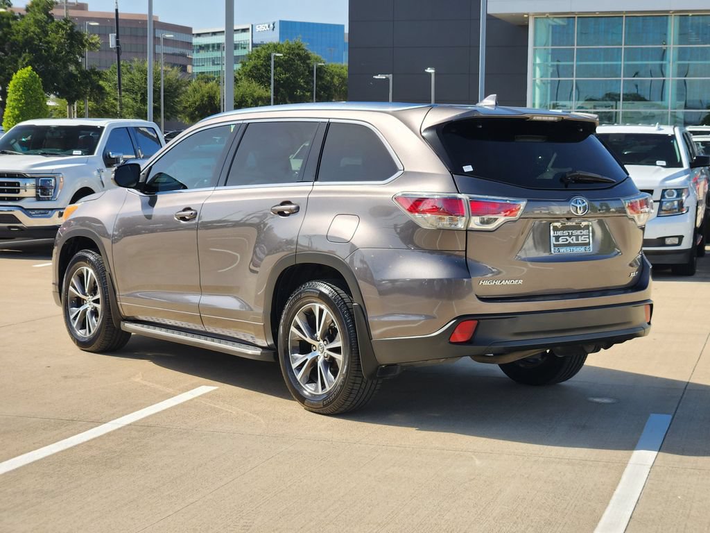 Used 2016 Toyota Highlander XLE FWD image 5