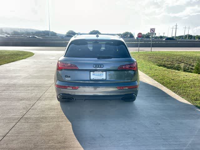Used 2022 Audi Q5 2.0T Premium Plus w/ Premium Plus Package AWD/4WD image 6