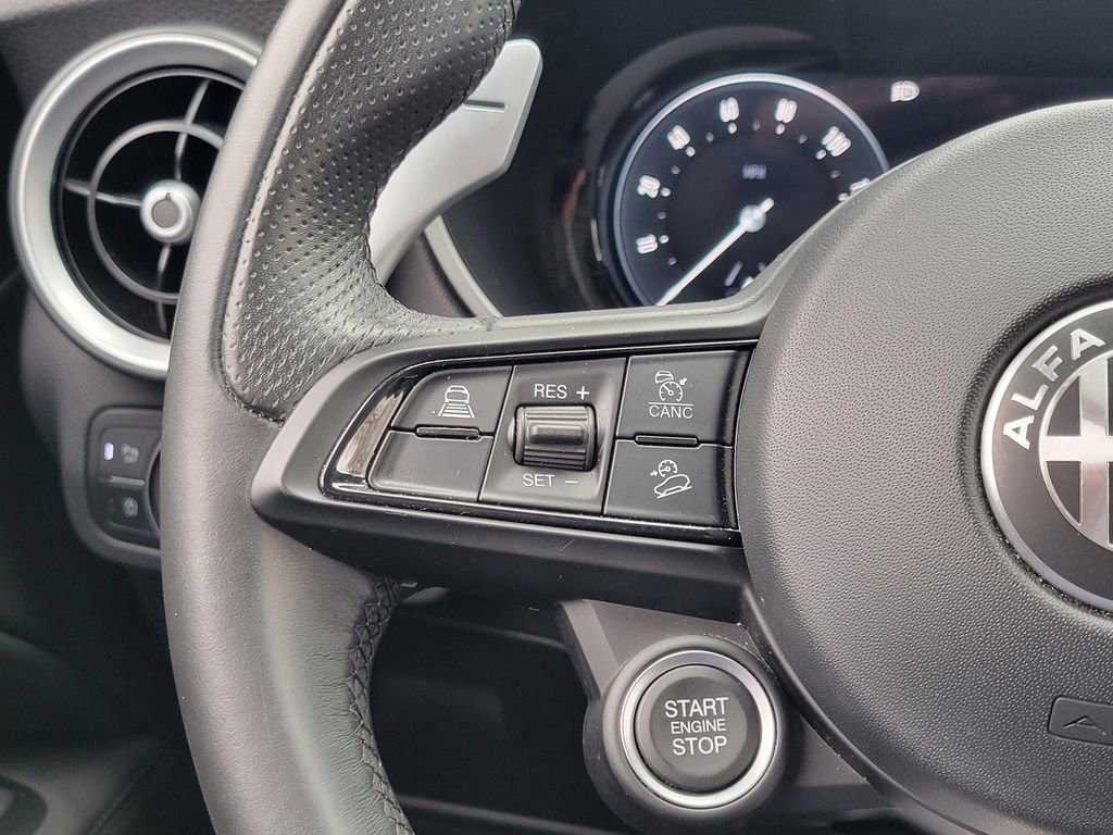 Used 2024 Alfa Romeo Stelvio Sprint image 6