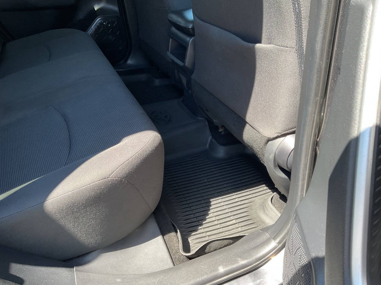 Used 2019 Toyota RAV4 LE w/ All Weather Liner Package AWD/4WD image 37