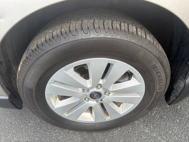 Used 2016 Subaru Outback 2.5i Premium AWD/4WD image 32