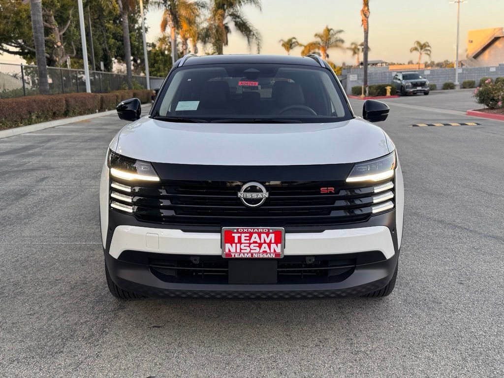New 2026 Nissan Kicks SR w/ SR Premium Package FWD image 3
